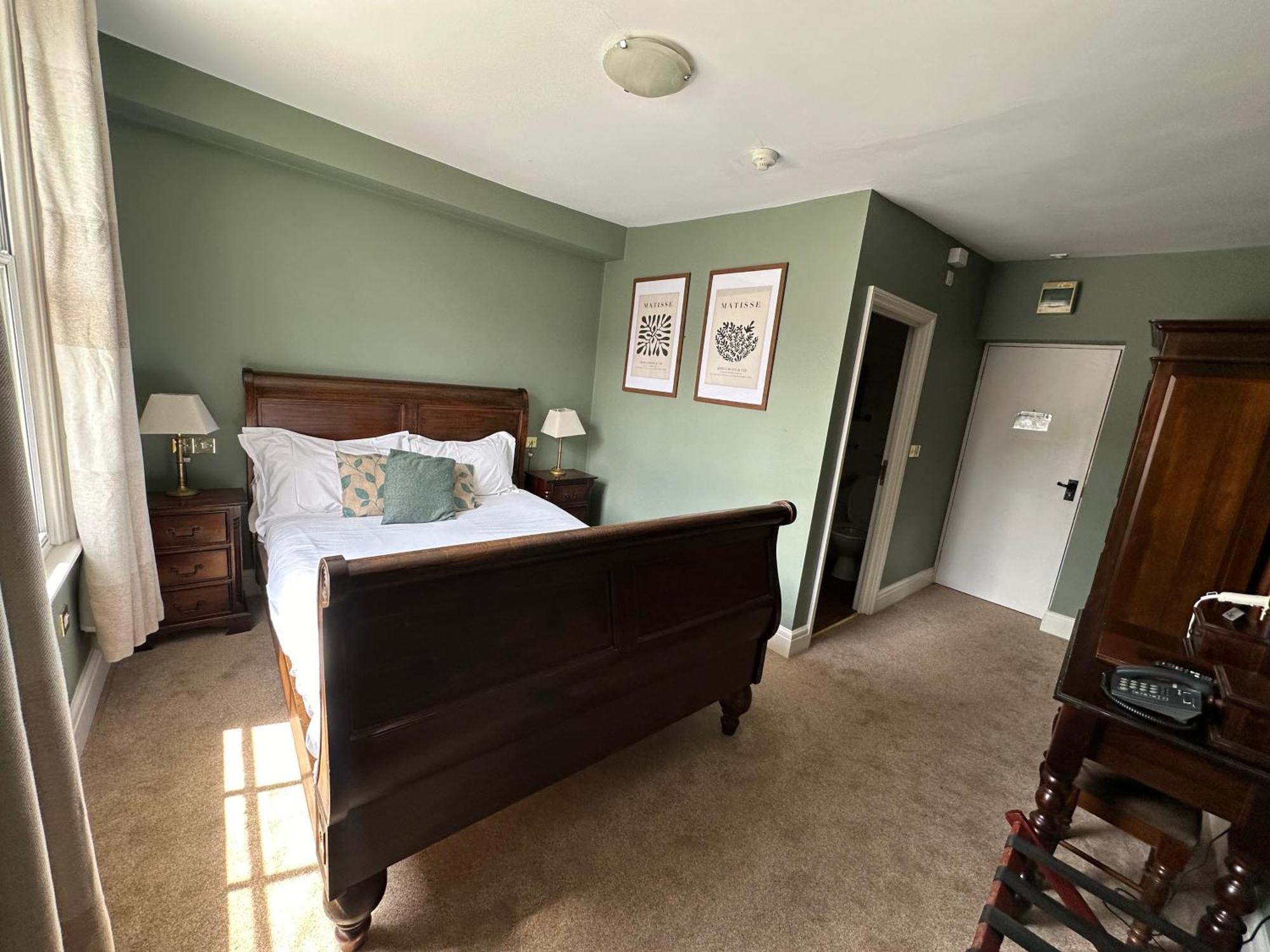 The White Hart Hotel 웰윈 외부 사진