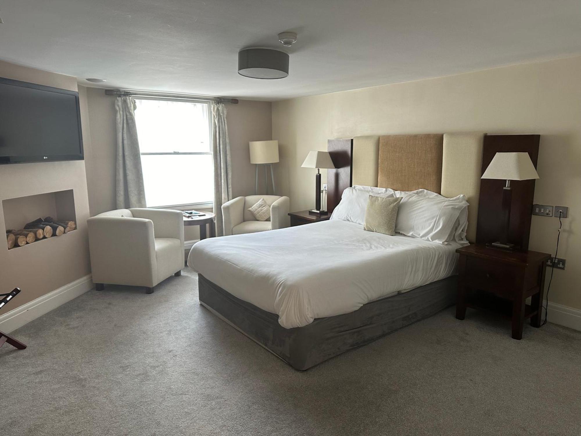 The White Hart Hotel 웰윈 외부 사진