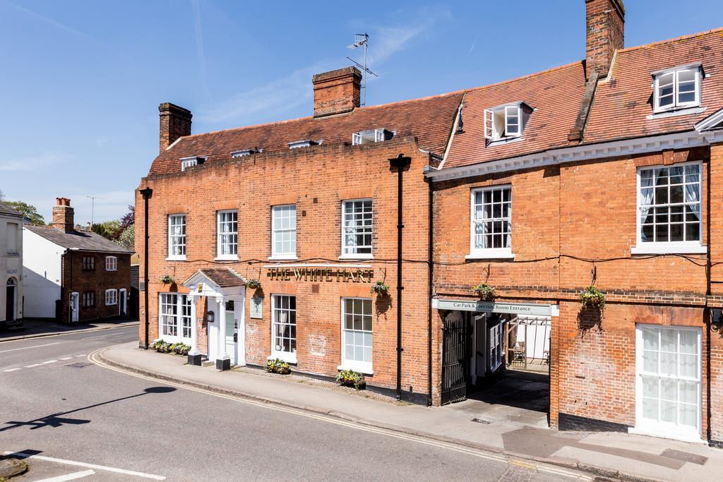 The White Hart Hotel 웰윈 외부 사진